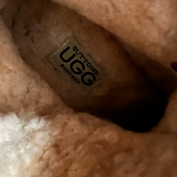 Ugg - Picture 8 of 11